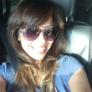 Meet your Posher, Becca